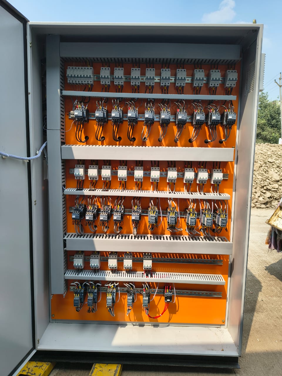 High-Density Multi-Feeder Control Bay